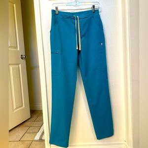 Figs Yolo skinny scrub pants